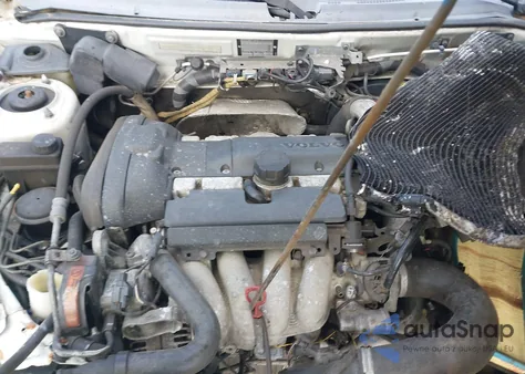 2004 Volvo S40 A/Lse из США, поврежденный, VIN YV1VS27574F099166